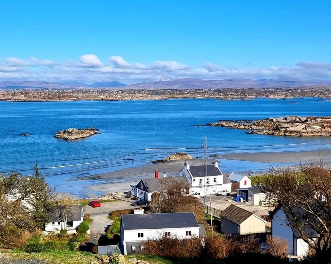 Dungloe Lakeside Lodging Apartment ภายนอก รูปภาพ